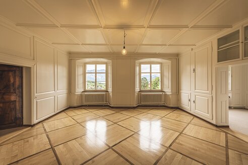 Client receiving house keys in Almería, Spain